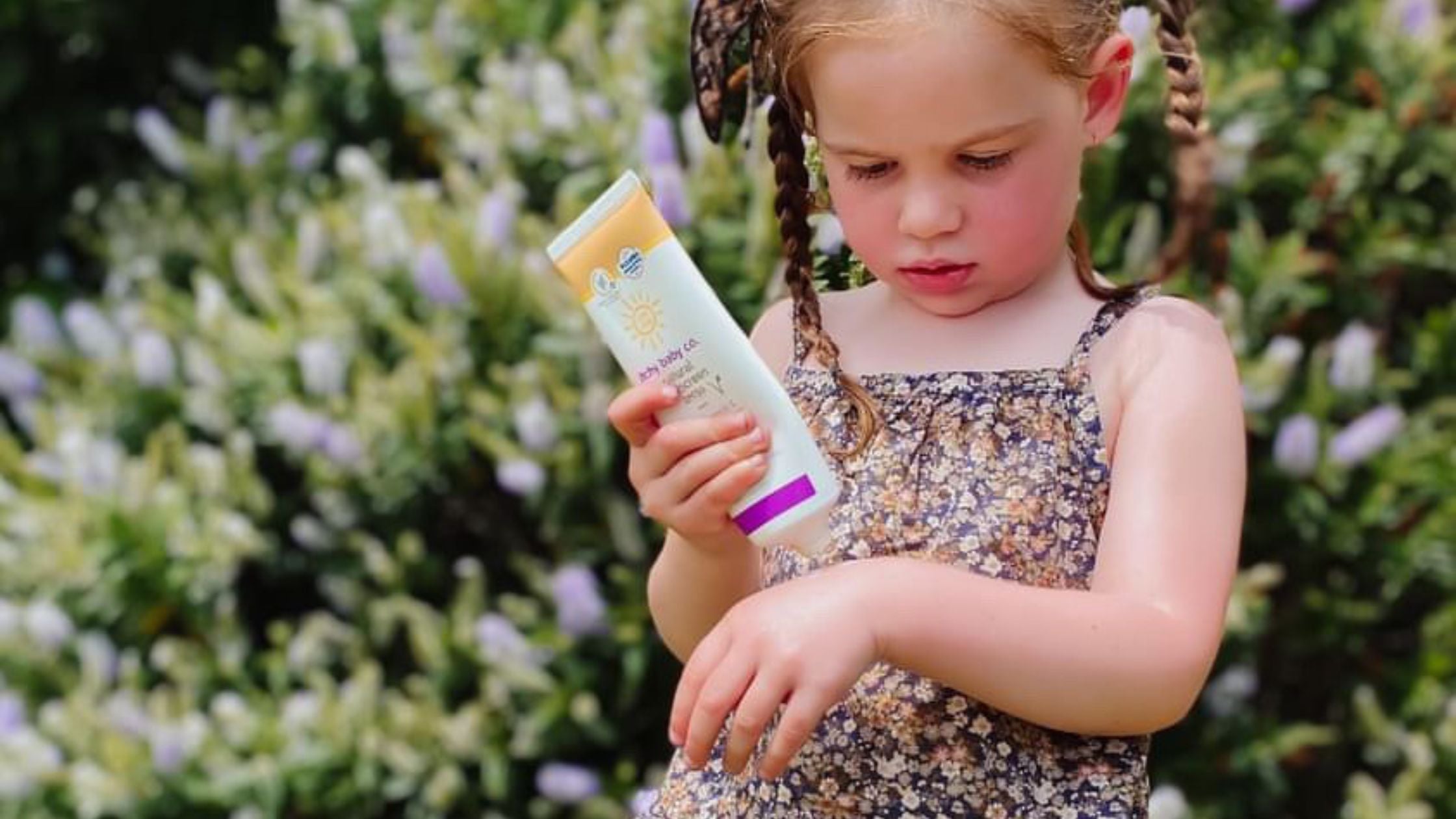 Mineral Sunscreen vs. Chemical Sunscreen - What's the Difference?
